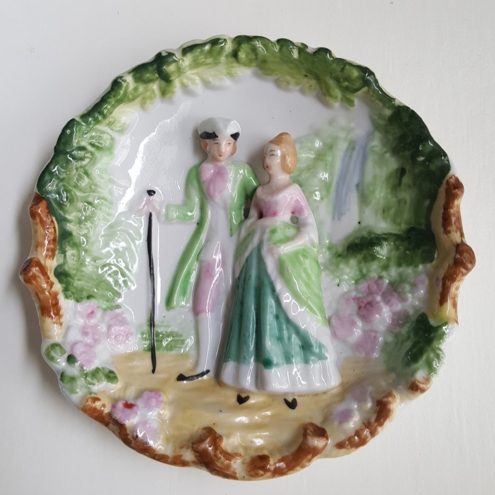 Vintage Hand Painted Victorian Couple 3D Decor Art - Picture 2 of 8